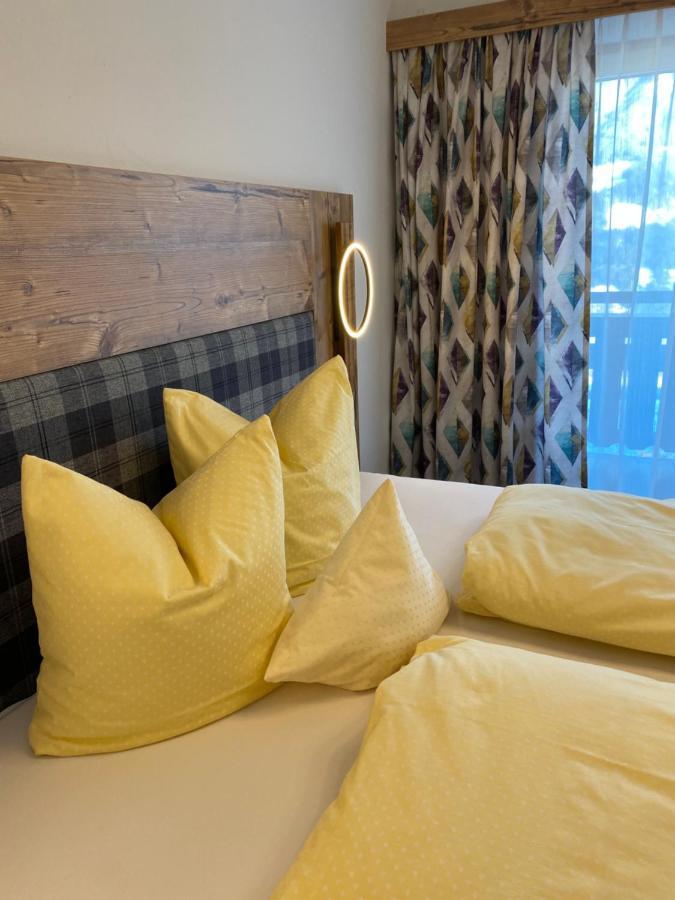 Gasthof Pension Berghof Hippach Bagian luar foto