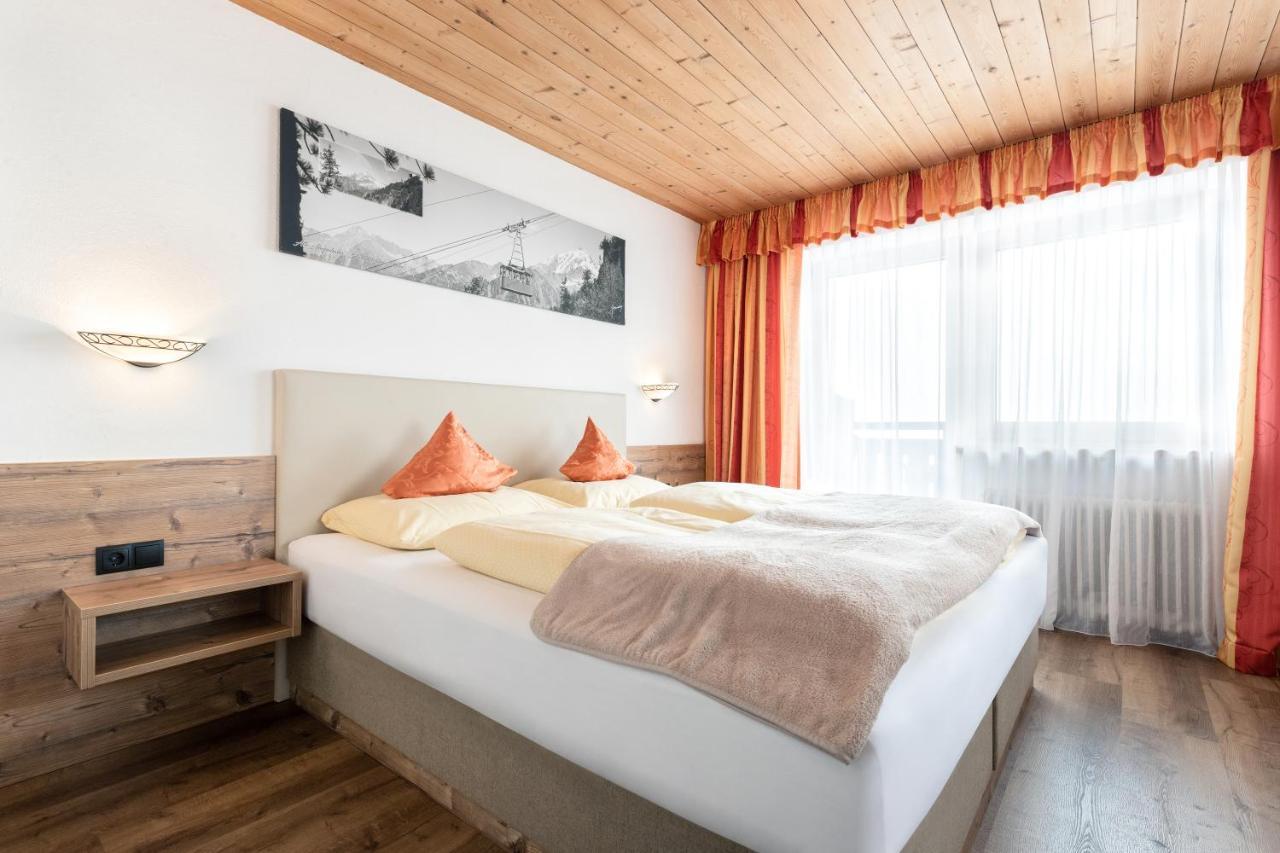 Gasthof Pension Berghof Hippach Bagian luar foto